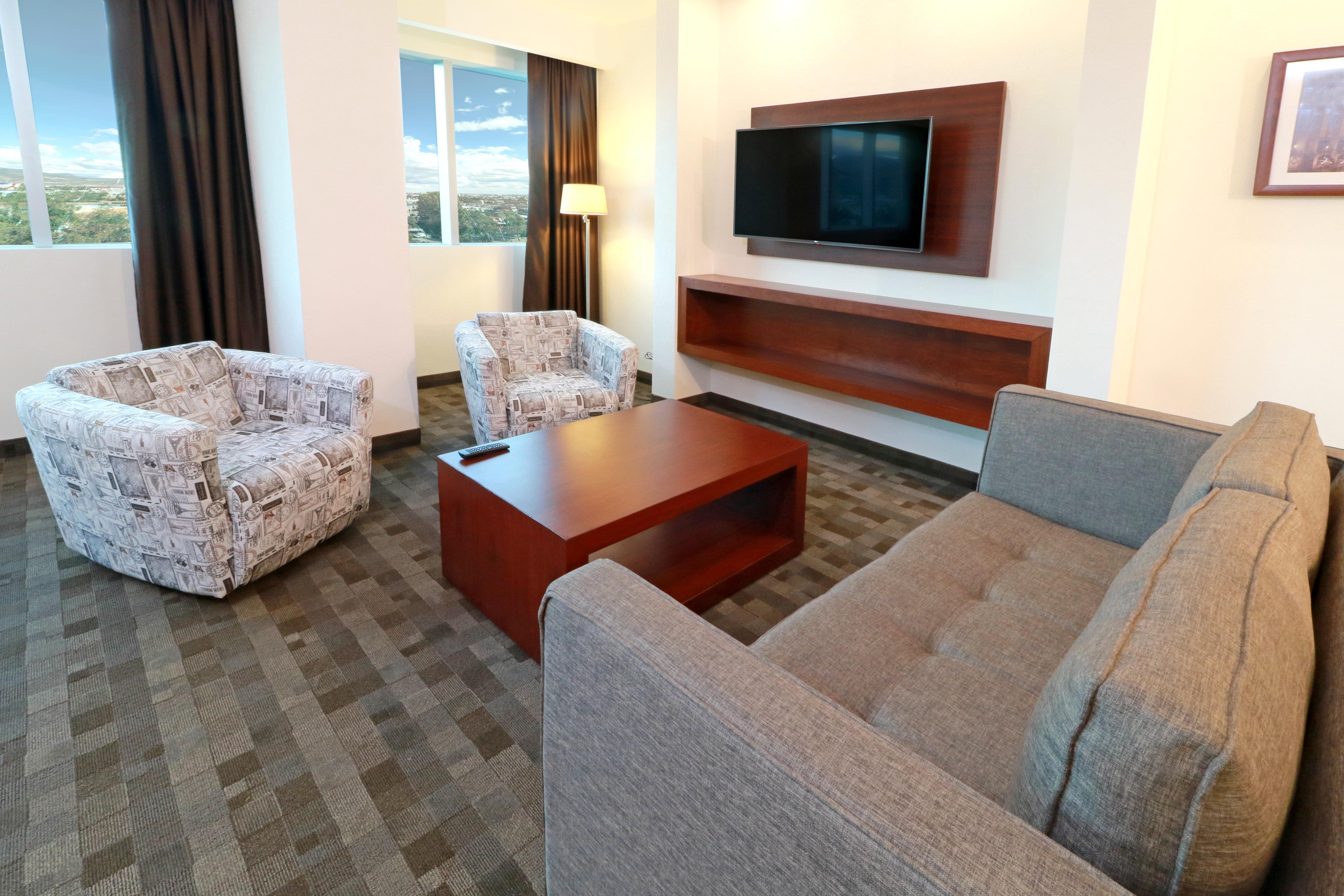 Holiday Inn & Suites Plaza Mayor By Ihg León Exteriér fotografie